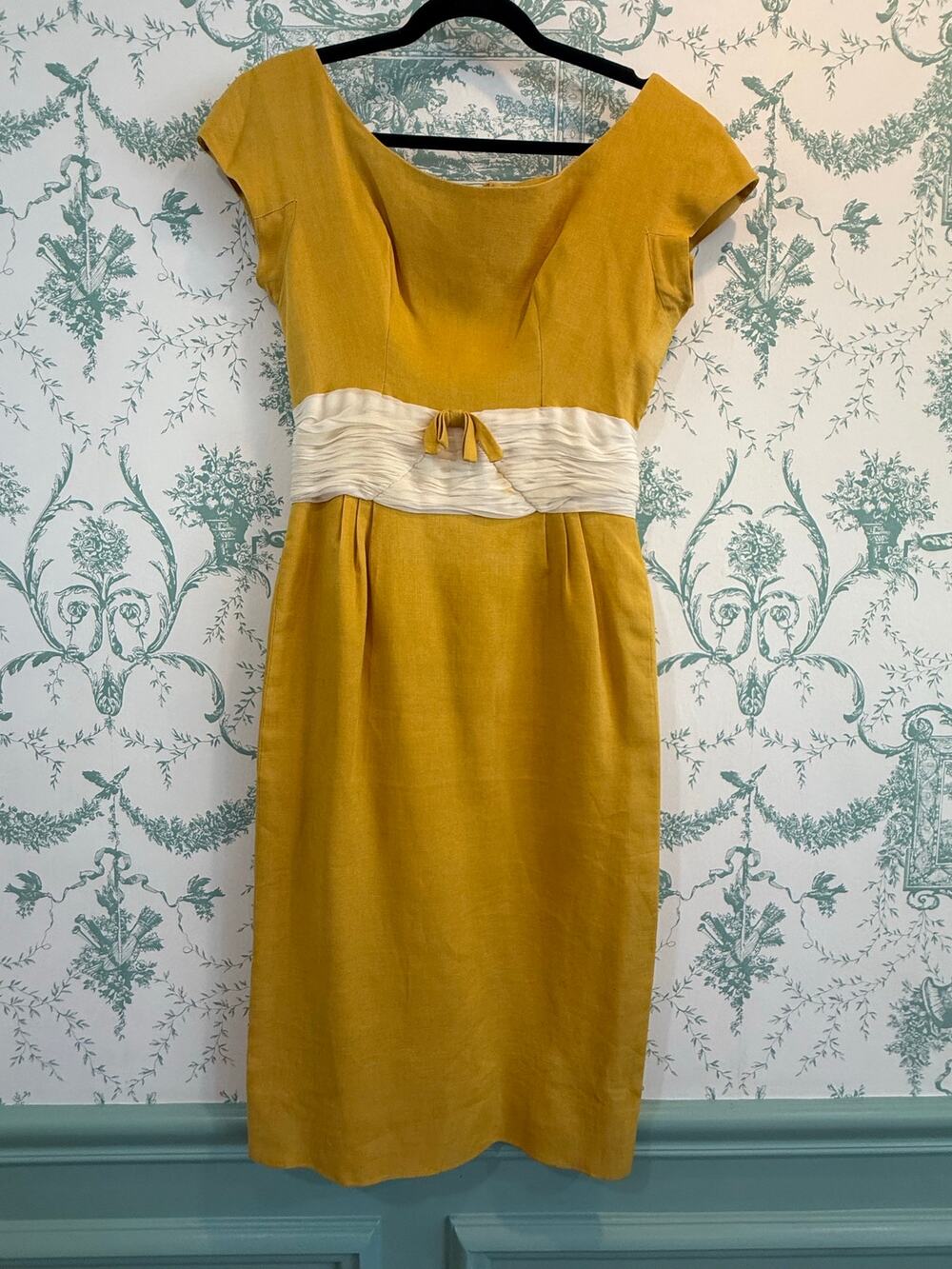 ⁠Vintage 50s Colin Originals Mustard Yellow Linen Sheath Dress Ruched Waist - S